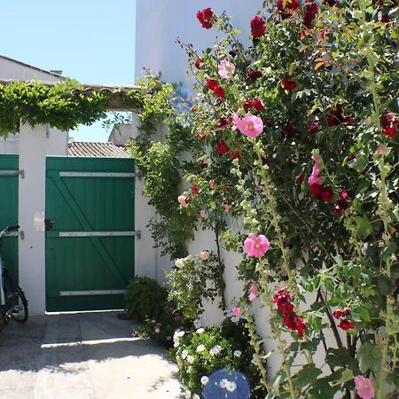 Beau T3 *** Pour 2 A 4 Pers Avec Patio Privatif Appartement La Couarde-sur-Mer Buitenkant foto