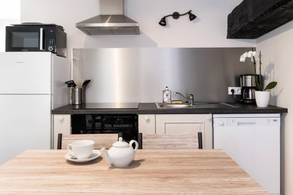 Beau T3 *** Pour 2 A 4 Pers Avec Patio Privatif Appartement La Couarde-sur-Mer Buitenkant foto