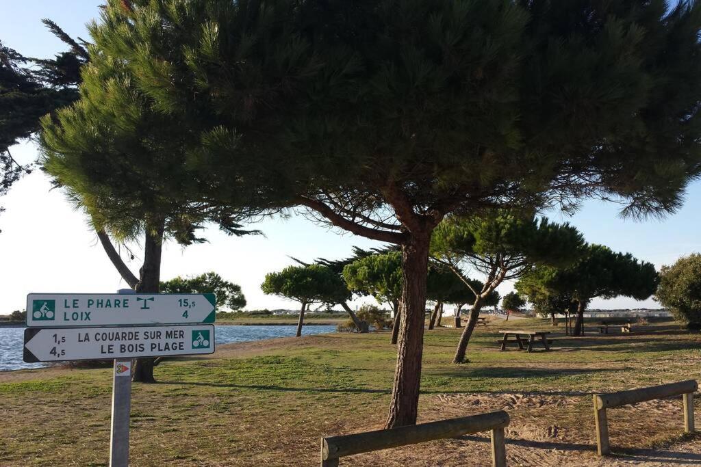 Beau T3 *** Pour 2 A 4 Pers Avec Patio Privatif Appartement La Couarde-sur-Mer Buitenkant foto